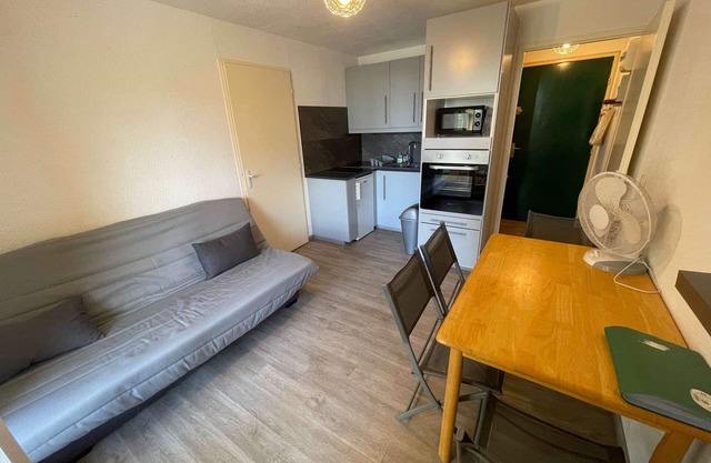 1 bedroom apartment close to the beach of Les Sablettes