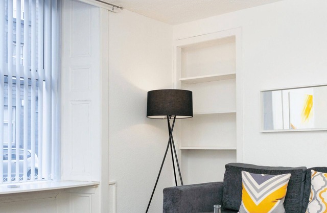 1 Bedroom Short Let Stay by Central Serviced Apartments