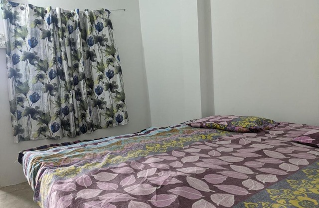 1-Bedroom Homestay with Free Parking on Premise