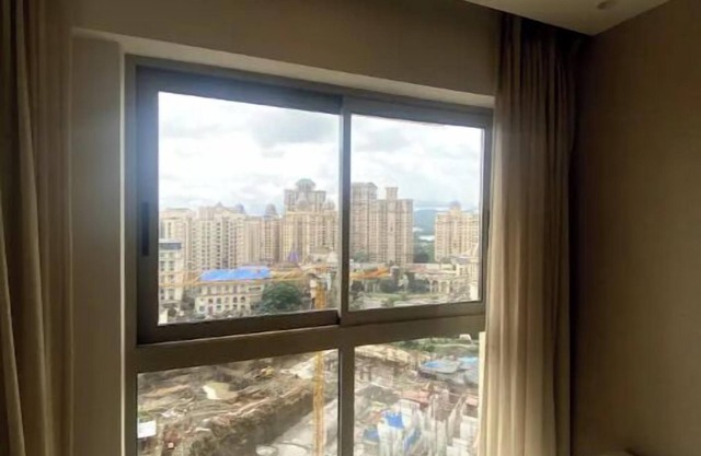 1-Bedroom Lake View Apartment at Hiranandani Powai