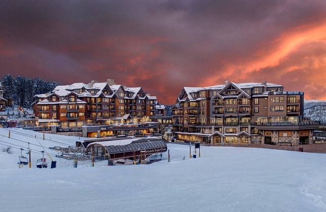 1 Bedroom Master ski in-out @ Grand Lodge on Peak7