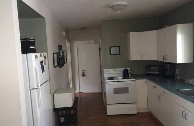 1 Bedroom Vacation Rental.3 night minimum.Downtown Elk Rapids.
