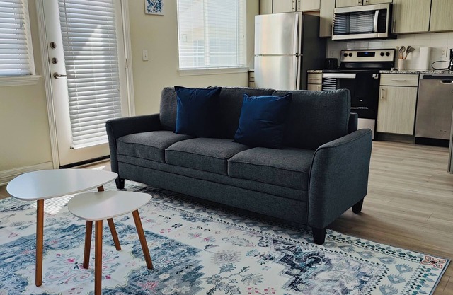 1-bedroom with WiFi, fitness room in cool Cedar Park