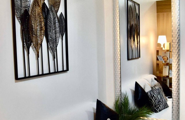 1 BR Condo Apartment Close to Mall of Asia and MOA Arena