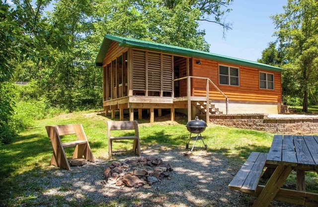 1 BR Hot Tub Cabin- Closest Cabins to Garden of the Gods-Shawnee National Forest