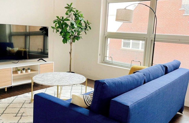 1 BR Loft Near Central West End, Walk to BJC