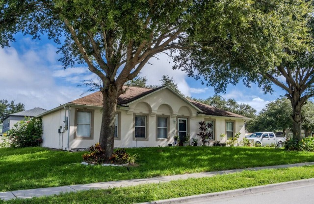 1 Flint and Kingscrest, LLC - Apopka