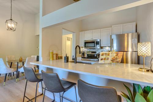 1 Mi to Dtwn Condo with Pool Access in Castle Rock