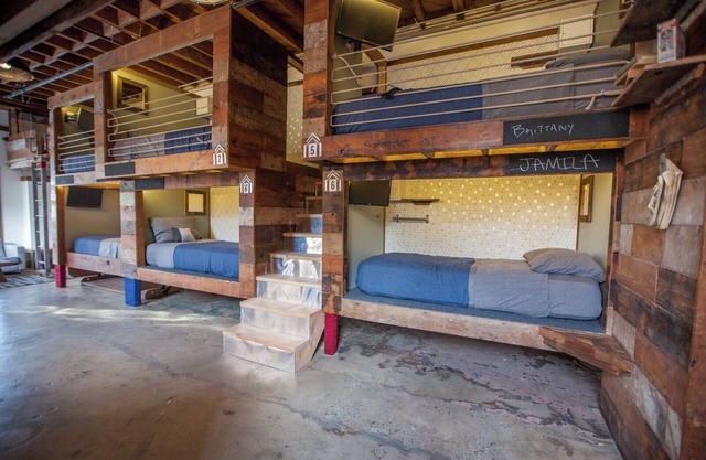 10 beds in a Silverlake hostel - private