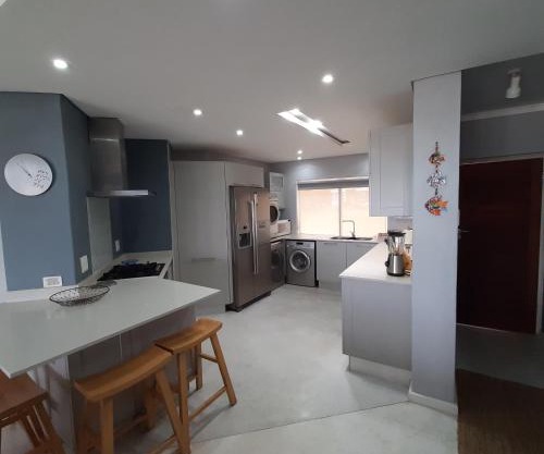 10 LA TORNYN, GLENTANA