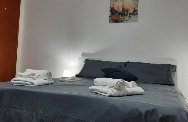 10 min from the historical center of verona large rooms and quiet area