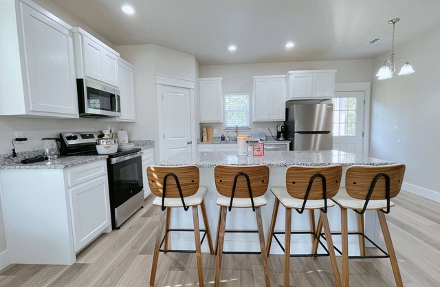 10 min to Casino, 2b/1b cozy new home in 2025