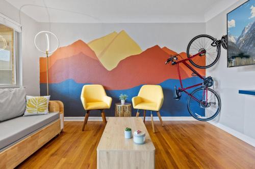 10 min to Red Rocks KING BED Bike Storage DT Golden