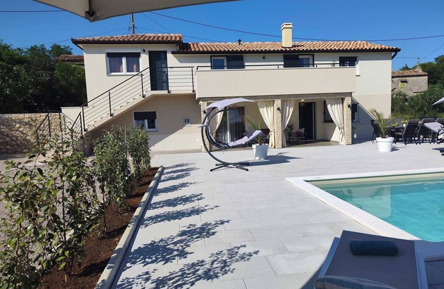10 minutes from the sea, a newly renovated appartment for 6 personn