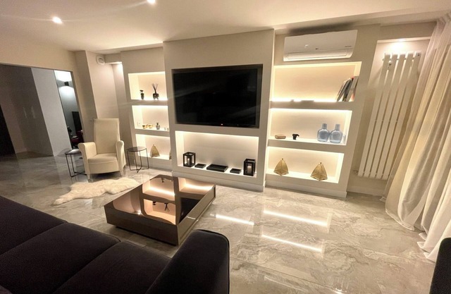 10 mm à Pied de la Croisette et des Plages ! Appartement 4p 75 m2
