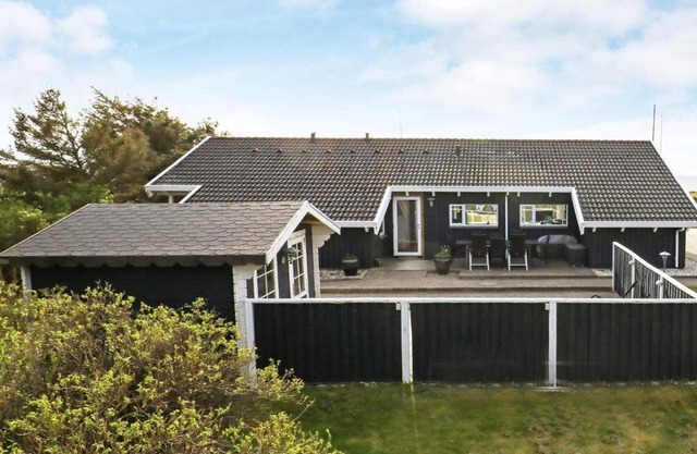 10 person holiday home in Løkken-By Traum