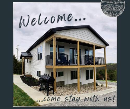 100 Acre Relaxing Retreat Near Ark- The Farmhouse