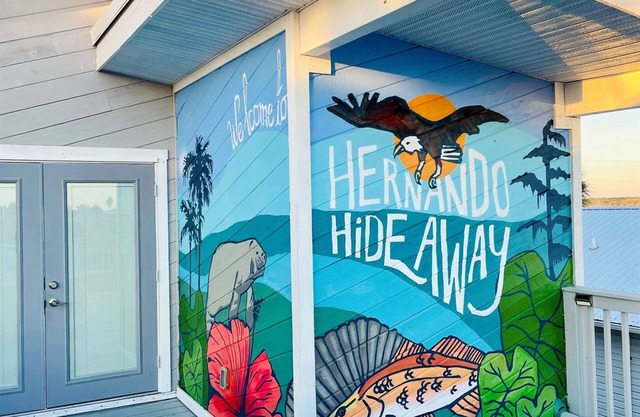 100+Amenities~Waterfront~Pool~Firepit~Kayaks~Direct Gulf Acces:Hernando Hideaway