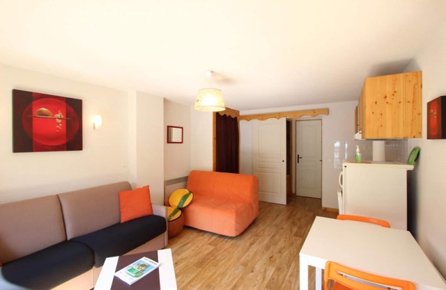 100m from resort center, Ground floor, terrace, tv, 25m², Chamrousse