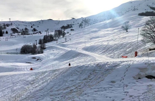 100m from ski slopes, 5th floor, swimming pool, balcony, tv, ski locker, 65m², Le Corbier