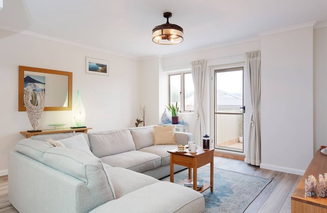 101 The Breakwater 2 Messines - Linen, Wifi, Air con