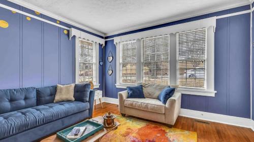 101 yr comfy Historic Home quiet private parking