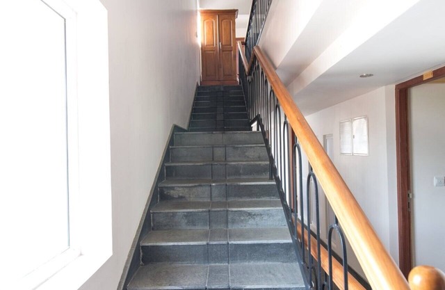 104 DOUBLE ROOM WITH SINGLE COTS