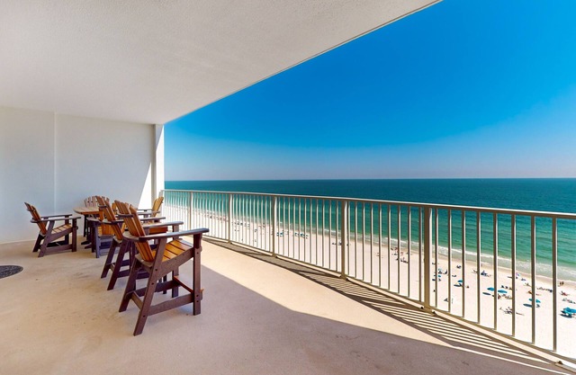 10th-floor, Gulf-front condo with oversize balcony, pools, hot tubs & gym access