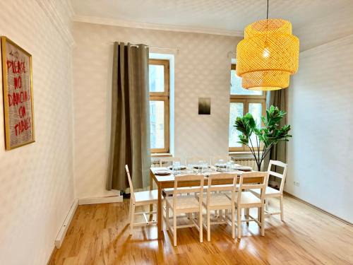 110 m2 4-Room Renovated Apartment