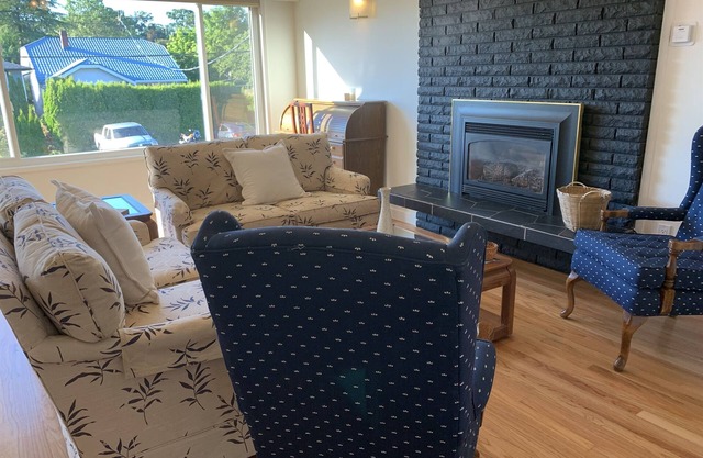 #116 Darwin Ave - 3 Bedroom Comfy House