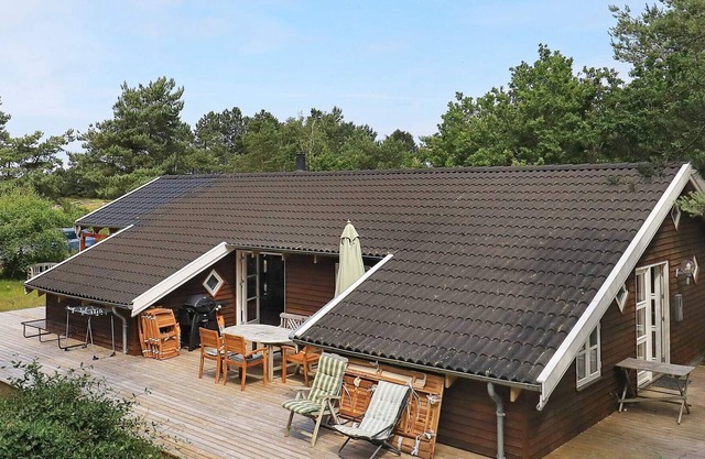 12 person holiday home in Læsø