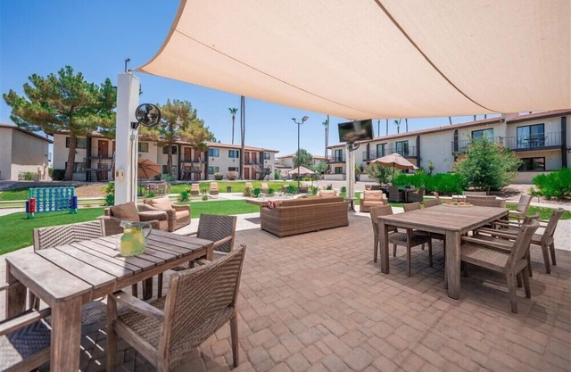 120 Living in Ultimate Comfort | Pool, Lounge & Full Kitchen Suite!