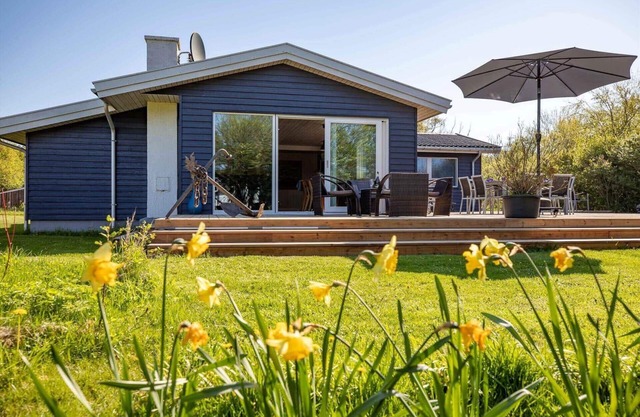 12229 Sjællands Odde - Engvibevej 16