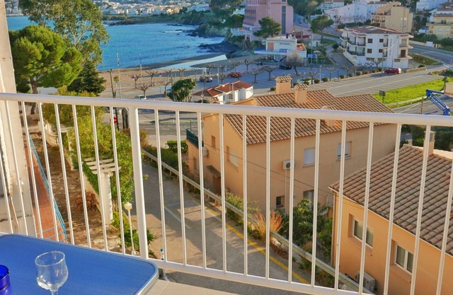 123 Apartment to rent next to the beach with a large terrace