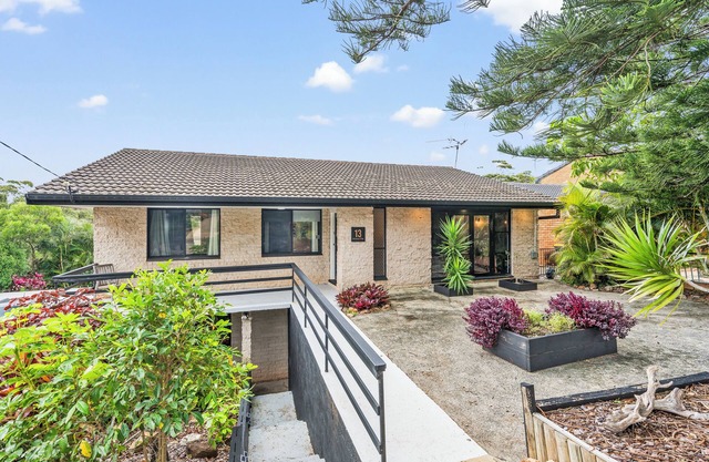 13 AMAROO: 5 BR, 3 BA in Port Macquarie, Sleeps 9