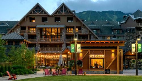 1310A 2bdrm Let It Snow 3rd Floor Mountain and Spruce Peak Views By Stowe Mountain Rentals