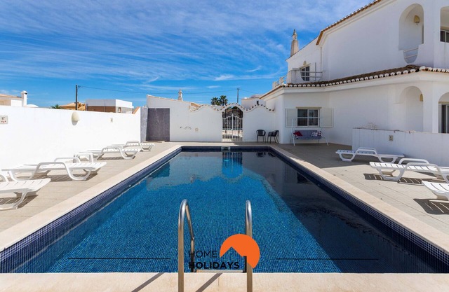 #134 Vila Dias 2 by Home Holidays