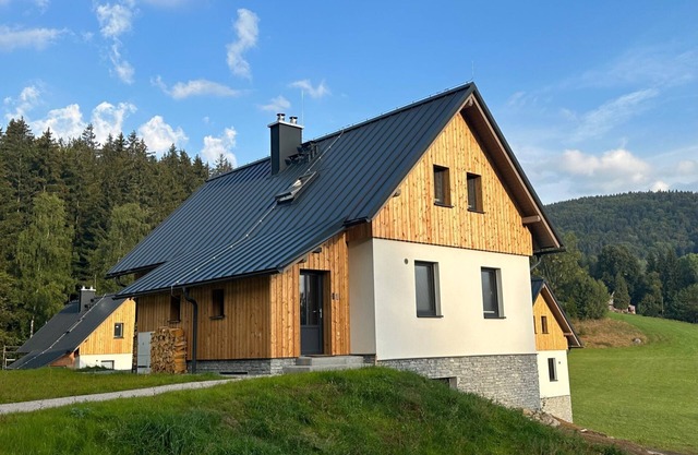 13ka Sunny Lodge by Interhome