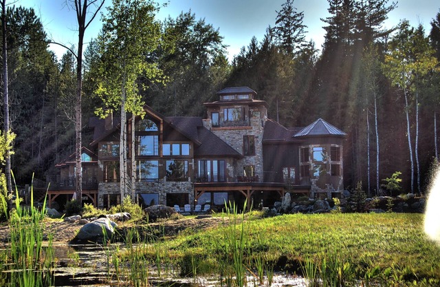 18-acre Italian-Style Mountain Villa: Talus Rock Retreat in Sandpoint, Idaho