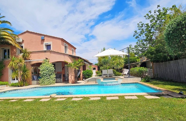 180m² villa with swimming pool, quiet and not overlooked
