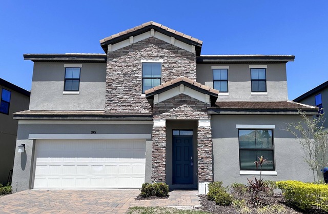 195MCV: 4 Bed with Private Baths and Pool