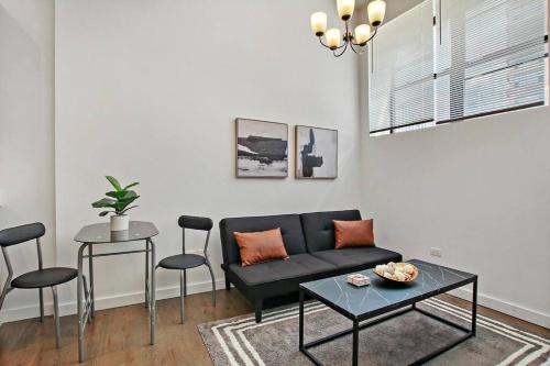 1BR Adorable Apt with In-unit Laundry - Lake 206 rep