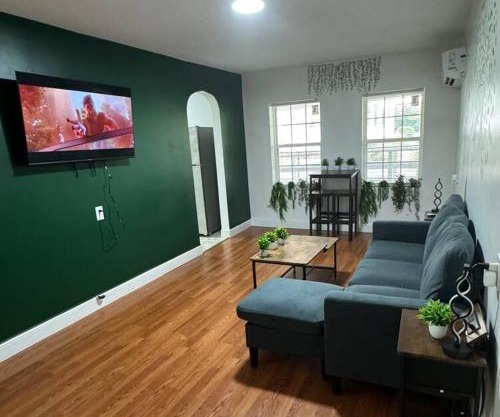 1BR Garden Oasis in Westover, Pet-Friendly, WVU
