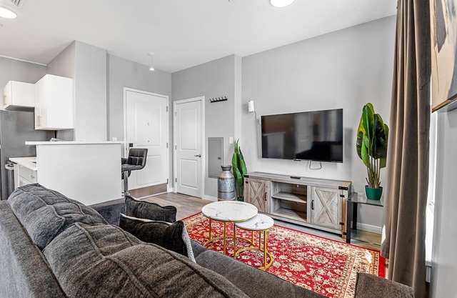 1BR Near Encore Boston 3710