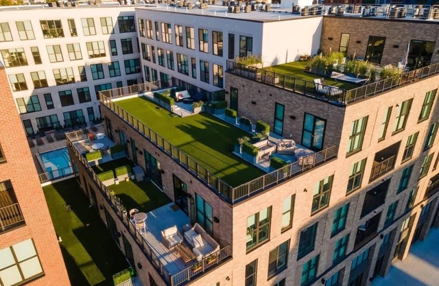 1BR OTR CBD Refuge - Free Parking/Gym/Rooftop Pool