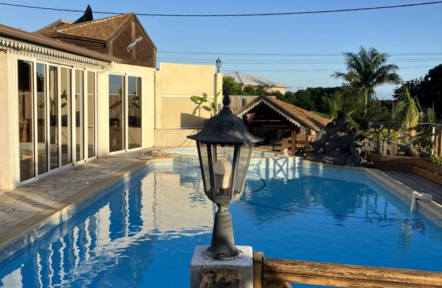 1er étage privé d’une villa, piscine, spa, tte commodité, entre mer et montagne