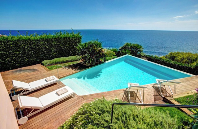 1PINEL 01 - Spectacular house with private pool and sea views, located in Llafranc