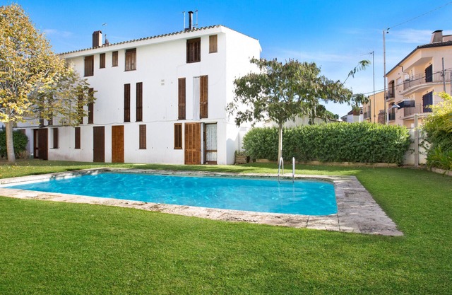 1ROS 01 - 150 m2 house with communal pool and parking, very close to Llafranc beach
