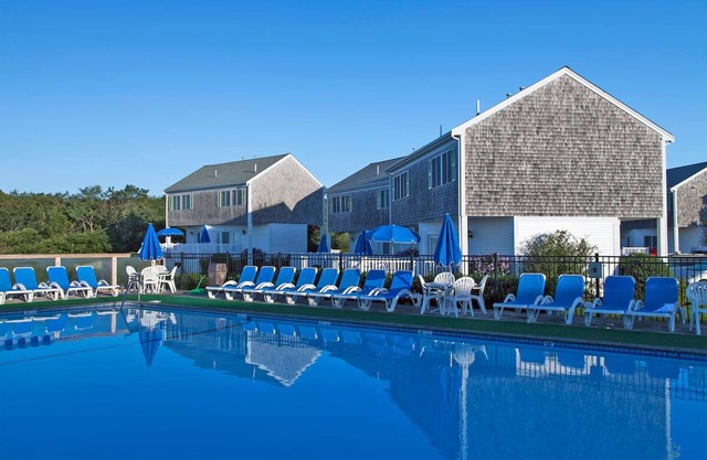 2 1BR Townhouses, Green Harbor Resort, Sun Loungers, Picnic Area, Beach Access