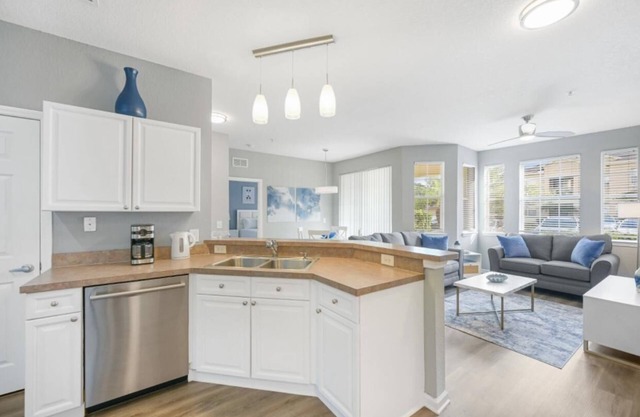 2/2 Condo minutes from Disney at Terrace Ridge at Town Center